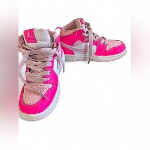 Jordan Kids Sneakers in Pink and White